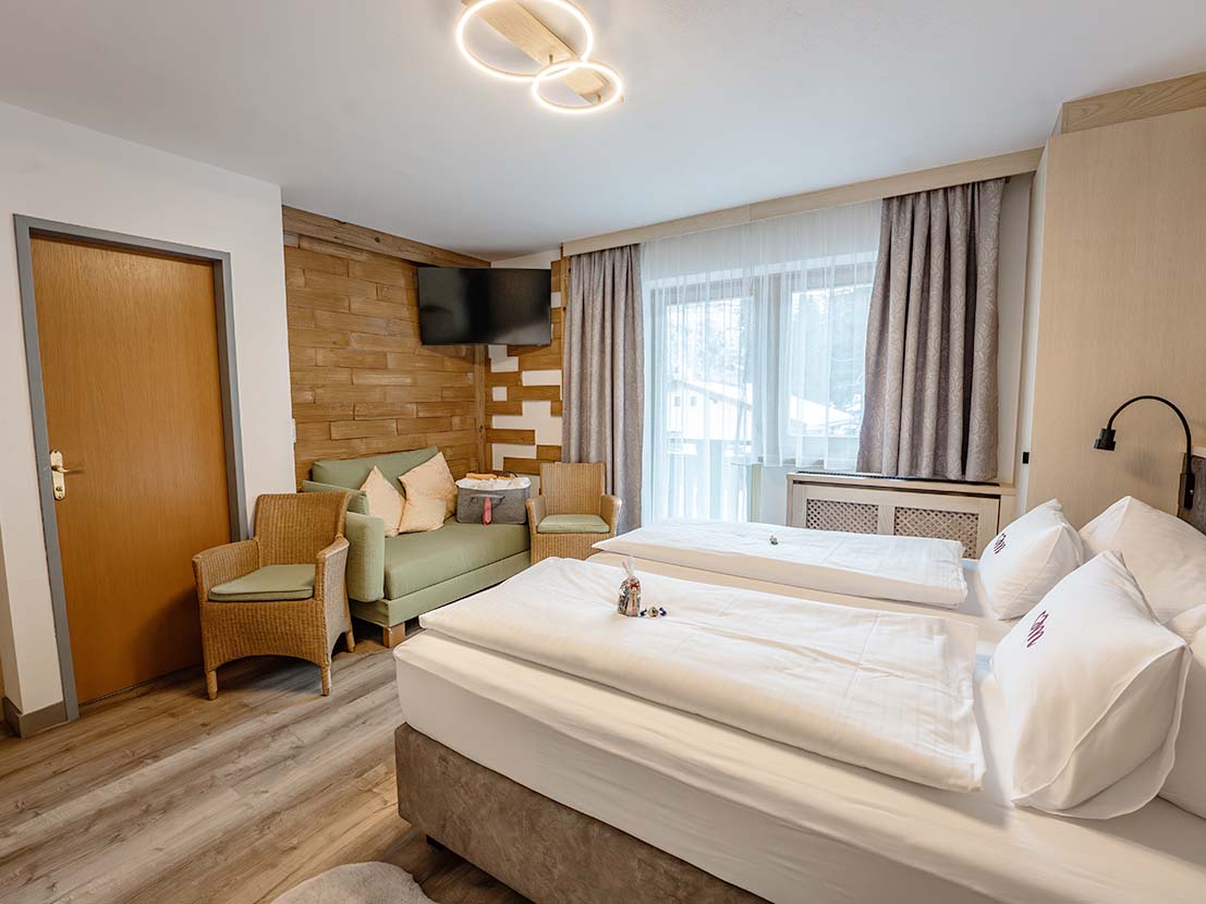 02 michaela eder zimmer saalbach couch 02 michaela eder zimmer saalbach couch